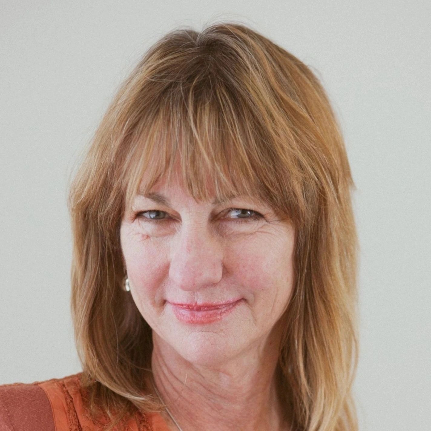 Dr Pamela Stalzer